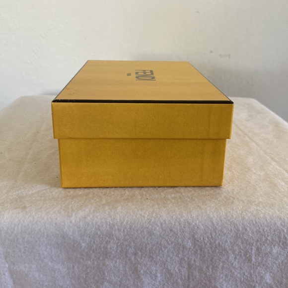 Fendi Box - Picture 3 of 3